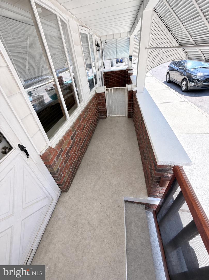 5 N Morris St Property Photo 3