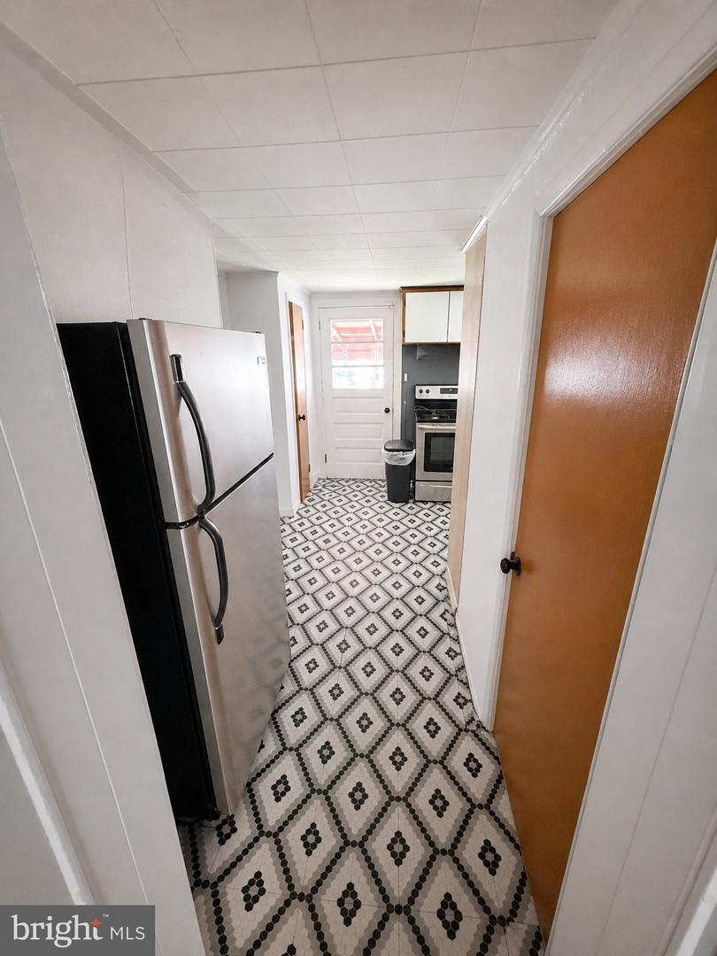 5 N Morris St Property Photo 6