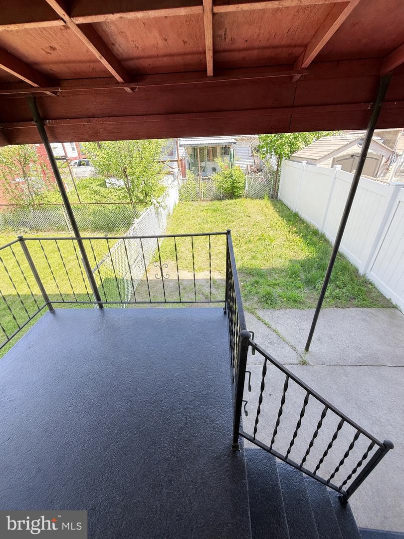 5 N Morris St Property Photo 16