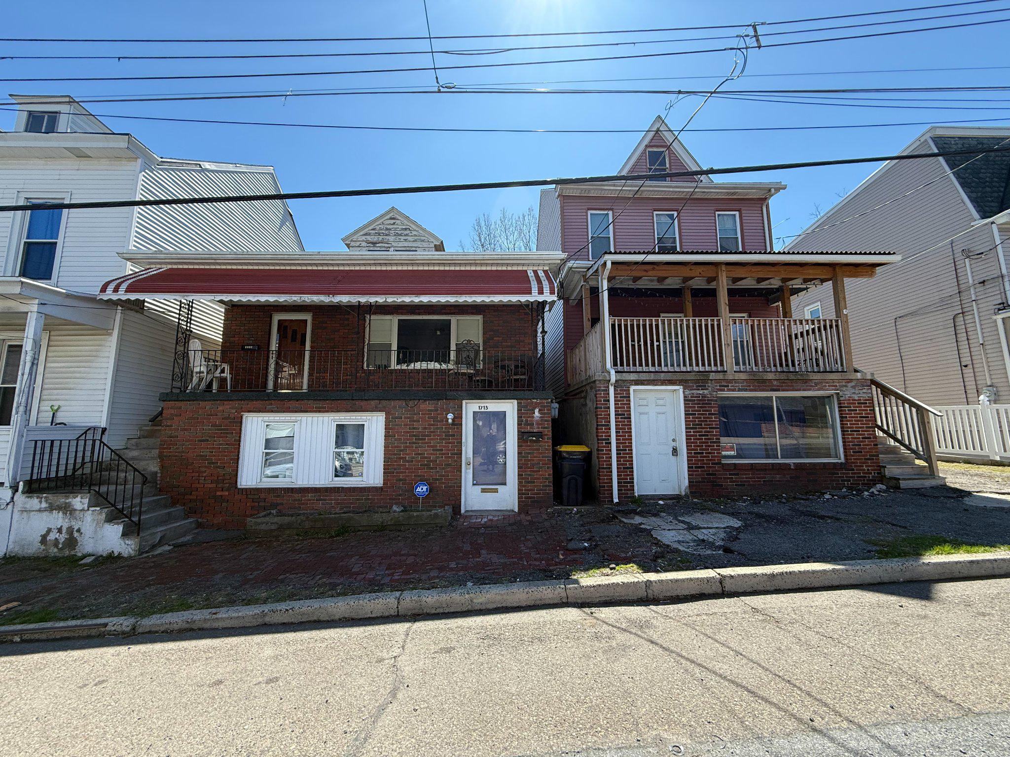 1715 -1717 W Market St Property Photo 1