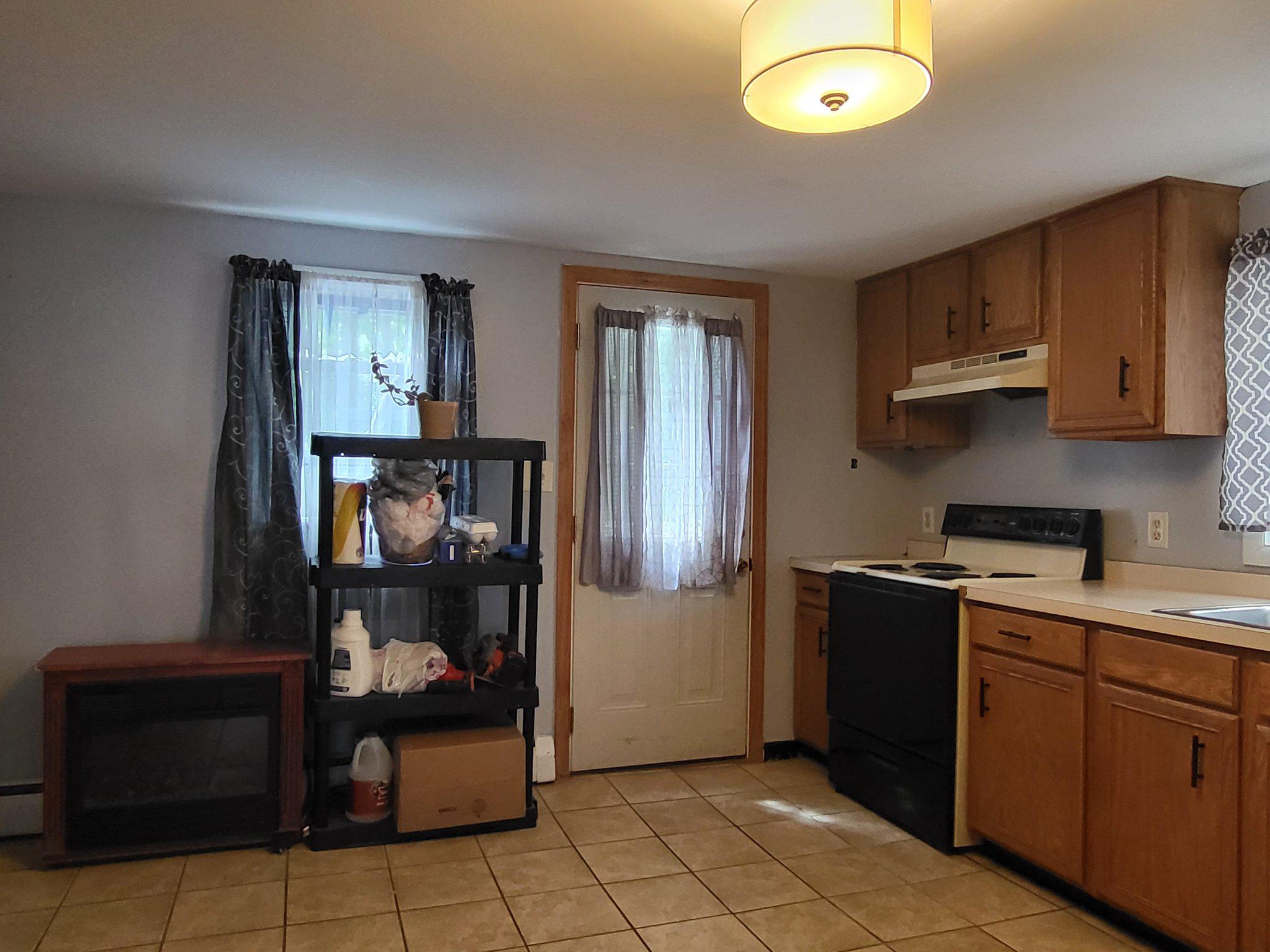 250 Van Gelder St Property Photo 14