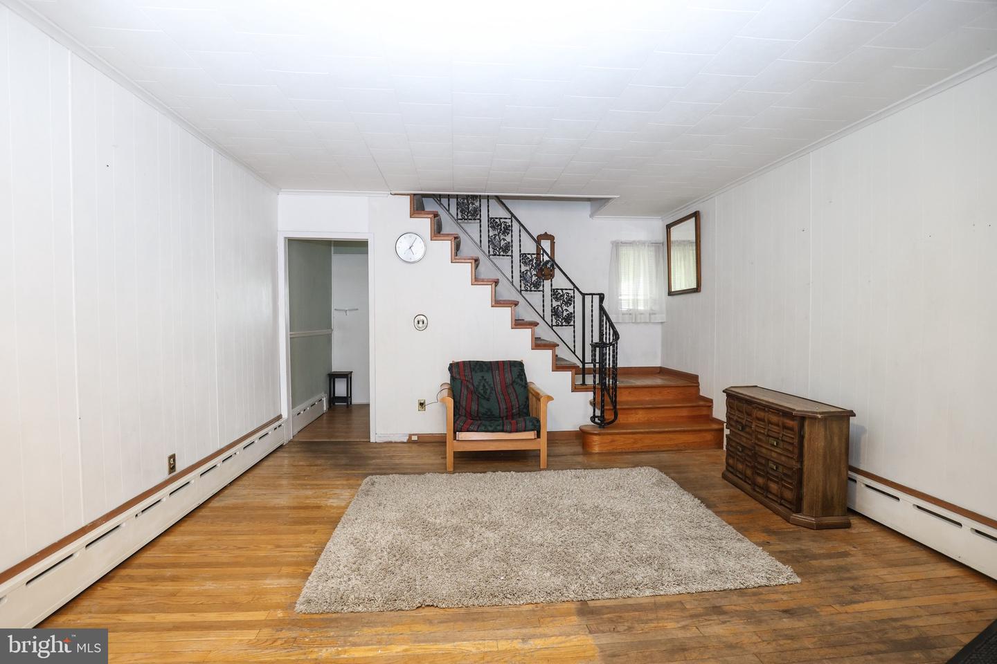 320 W New York St Property Photo 3