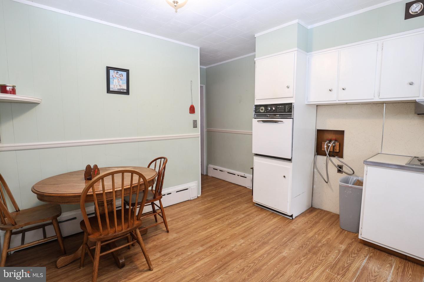 320 W New York St Property Photo 7