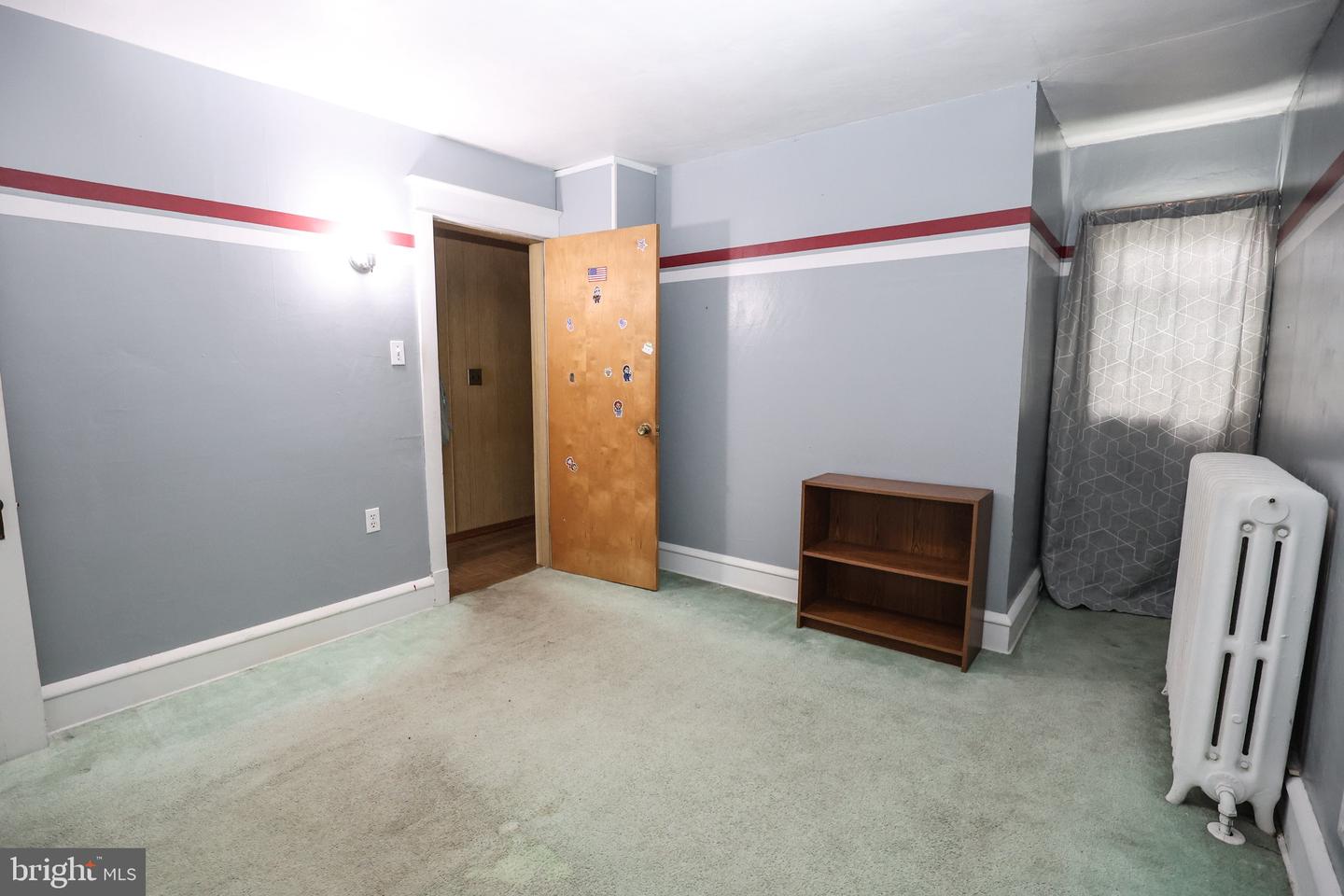320 W New York St Property Photo 14