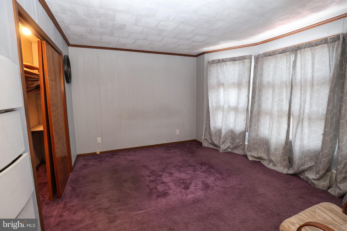 320 W New York St Property Photo 17