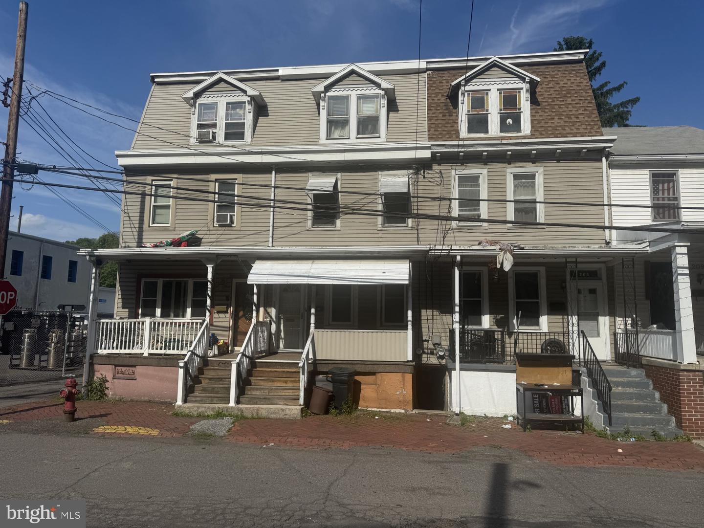 203 S Delaware Ave Property Photo 1