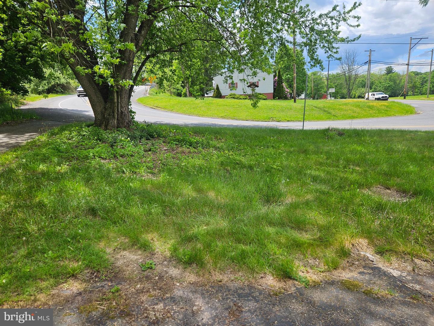689 Barnesville Dr Property Photo 21