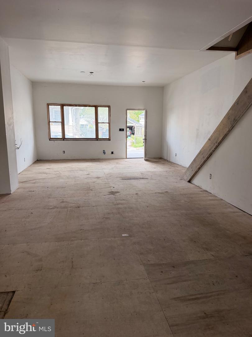 23 S Spring St Property Photo 3