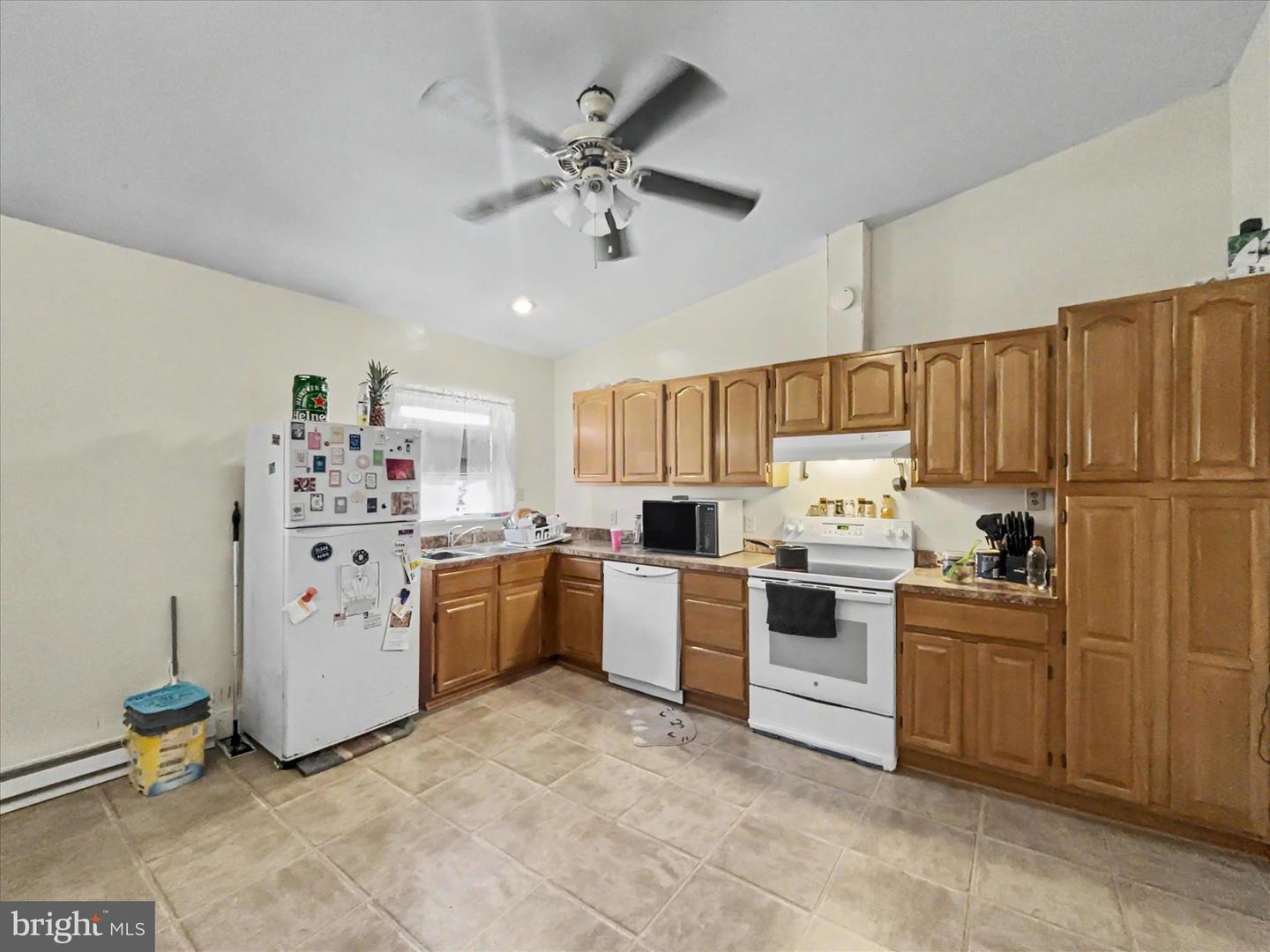 669 Main St Property Photo 10