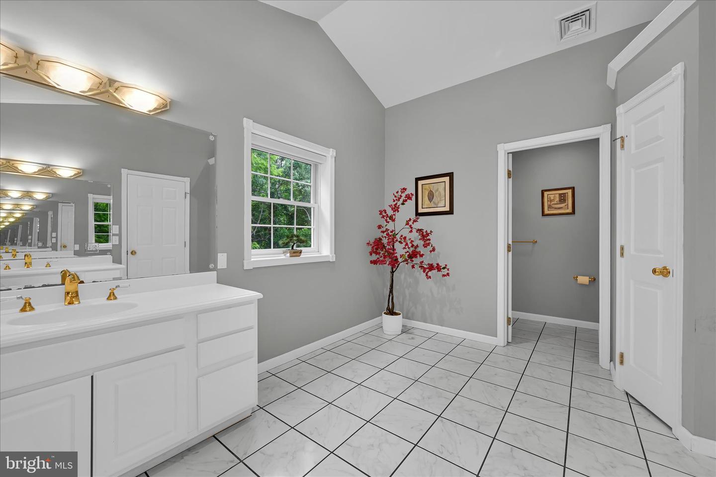 1289 Oak Terrace Ln Property Photo 46