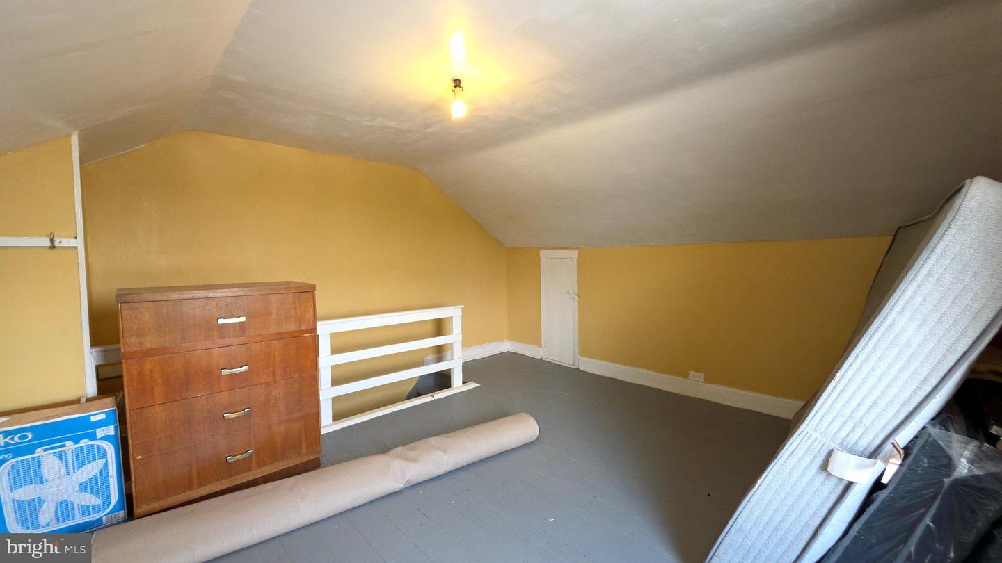 332 S Jardin Property Photo 26