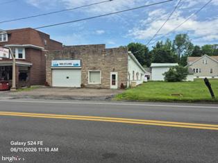 830 Barnesville Dr Property Photo 3