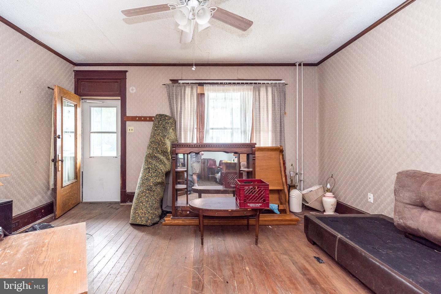 402 Hobart St Property Photo 4