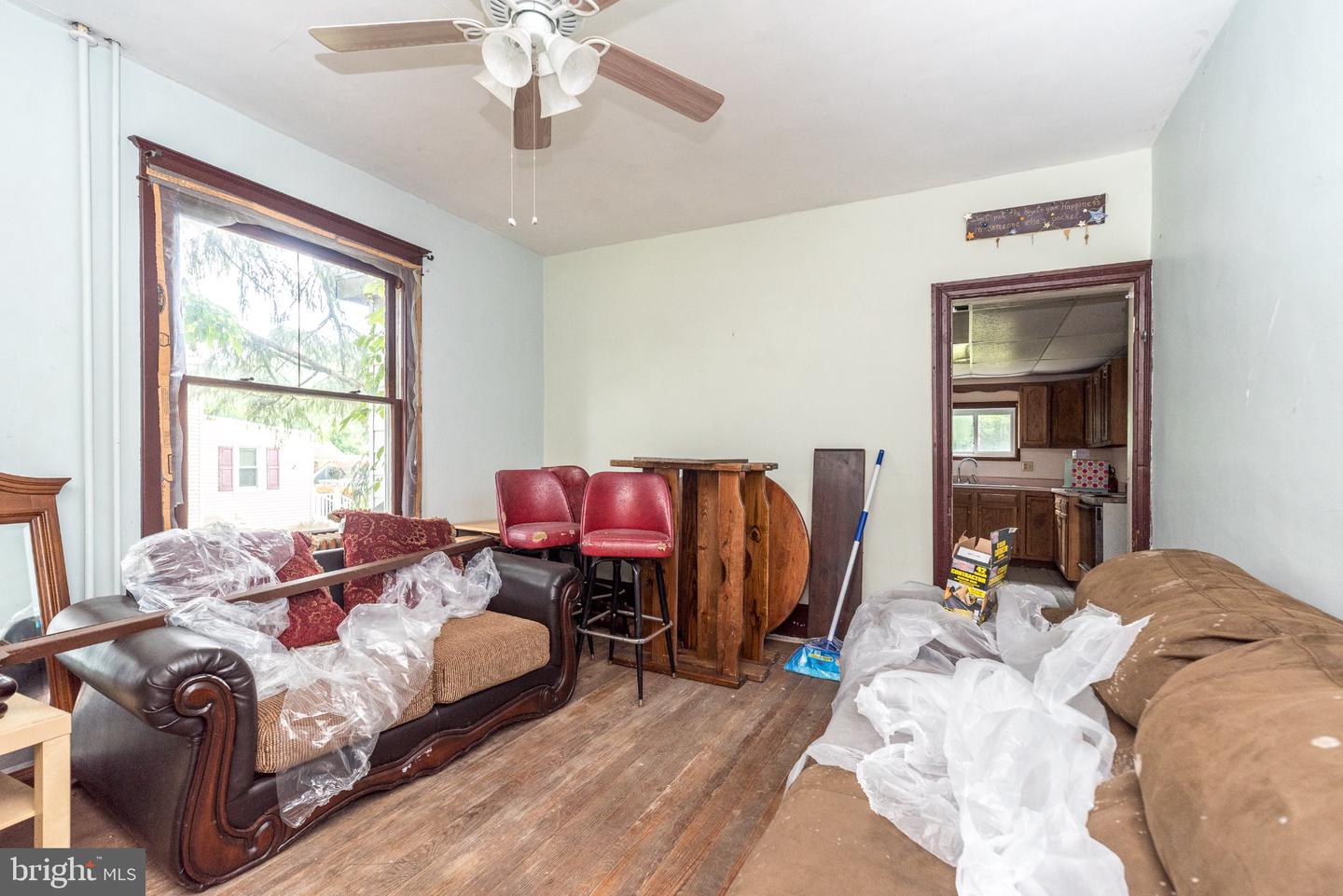 402 Hobart St Property Photo 8