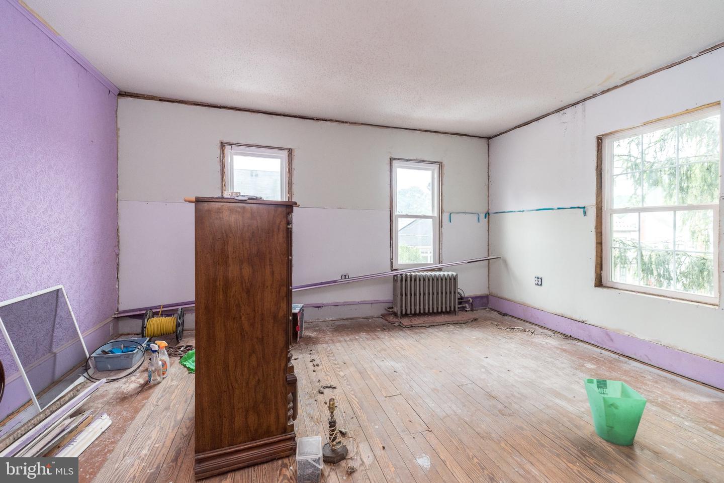 402 Hobart St Property Photo 24