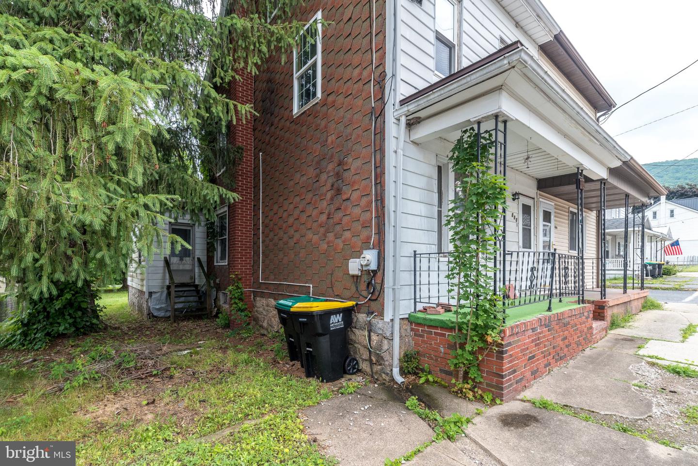 402 Hobart St Property Photo 30