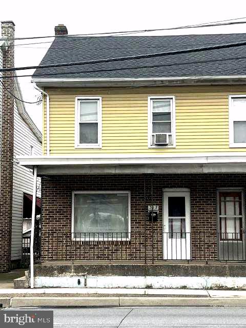 317 Centre Ave Property Photo 1