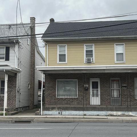 317 Centre Ave Property Photo 2