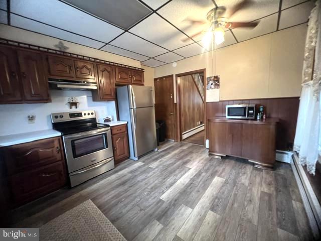 317 Centre Ave Property Photo 6