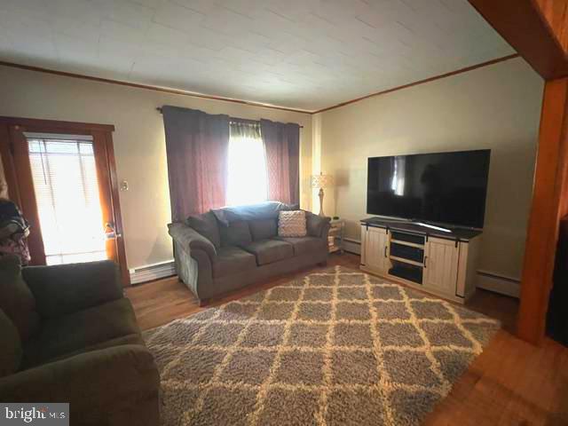 317 Centre Ave Property Photo 9