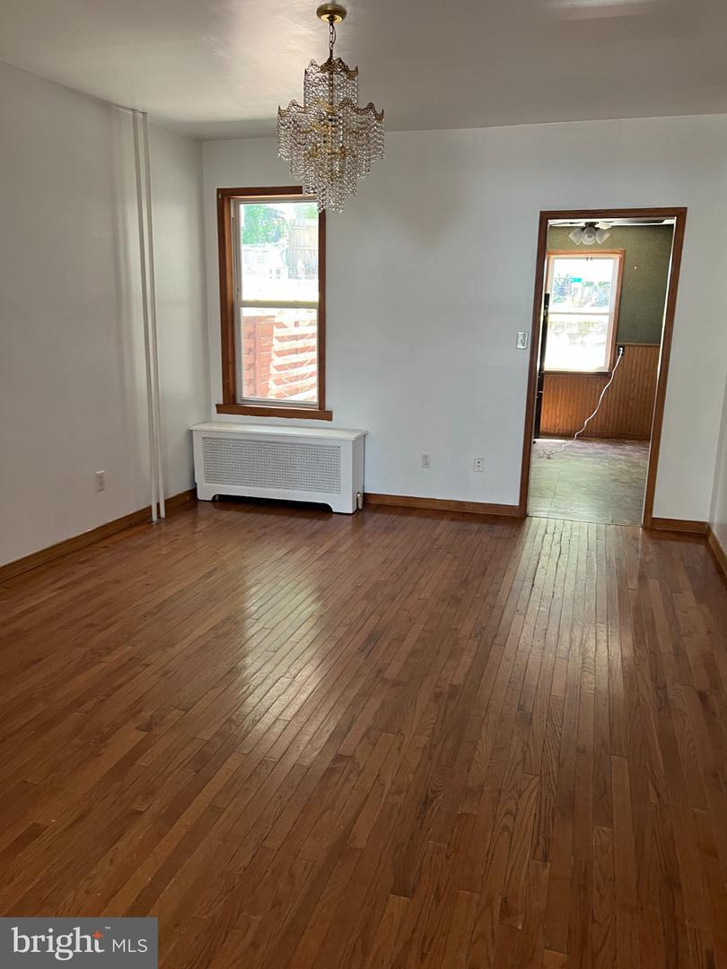 1653 W Norwegian St Property Photo 5