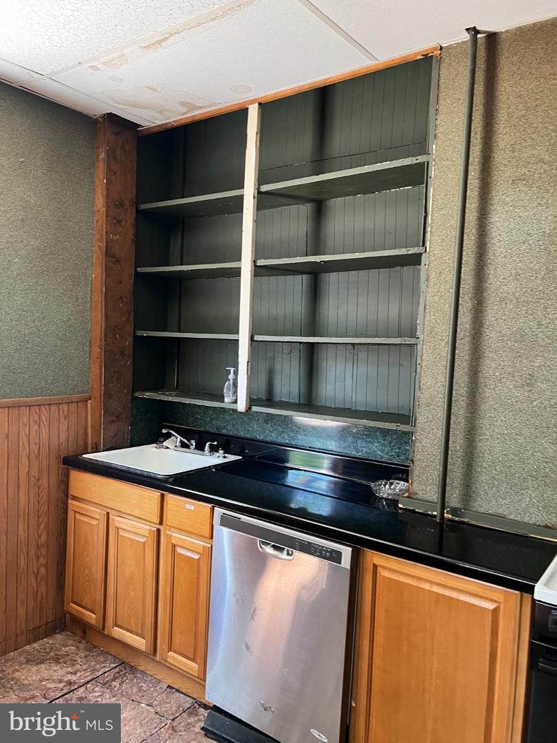 1653 W Norwegian St Property Photo 11