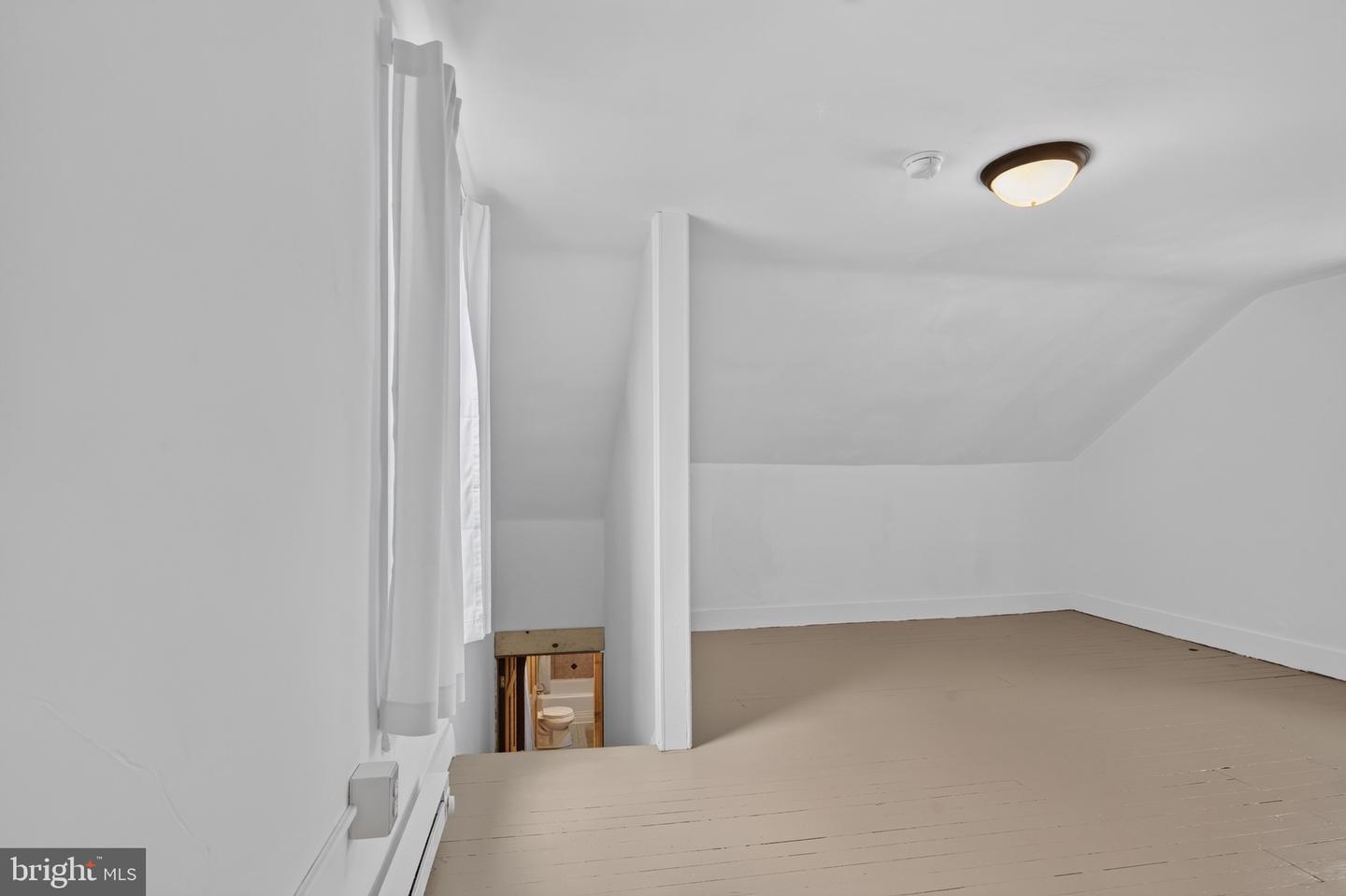 43 E Phillips St Property Photo 42