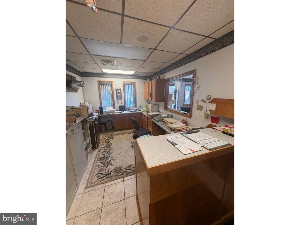 237 Sunbury St Property Photo 14