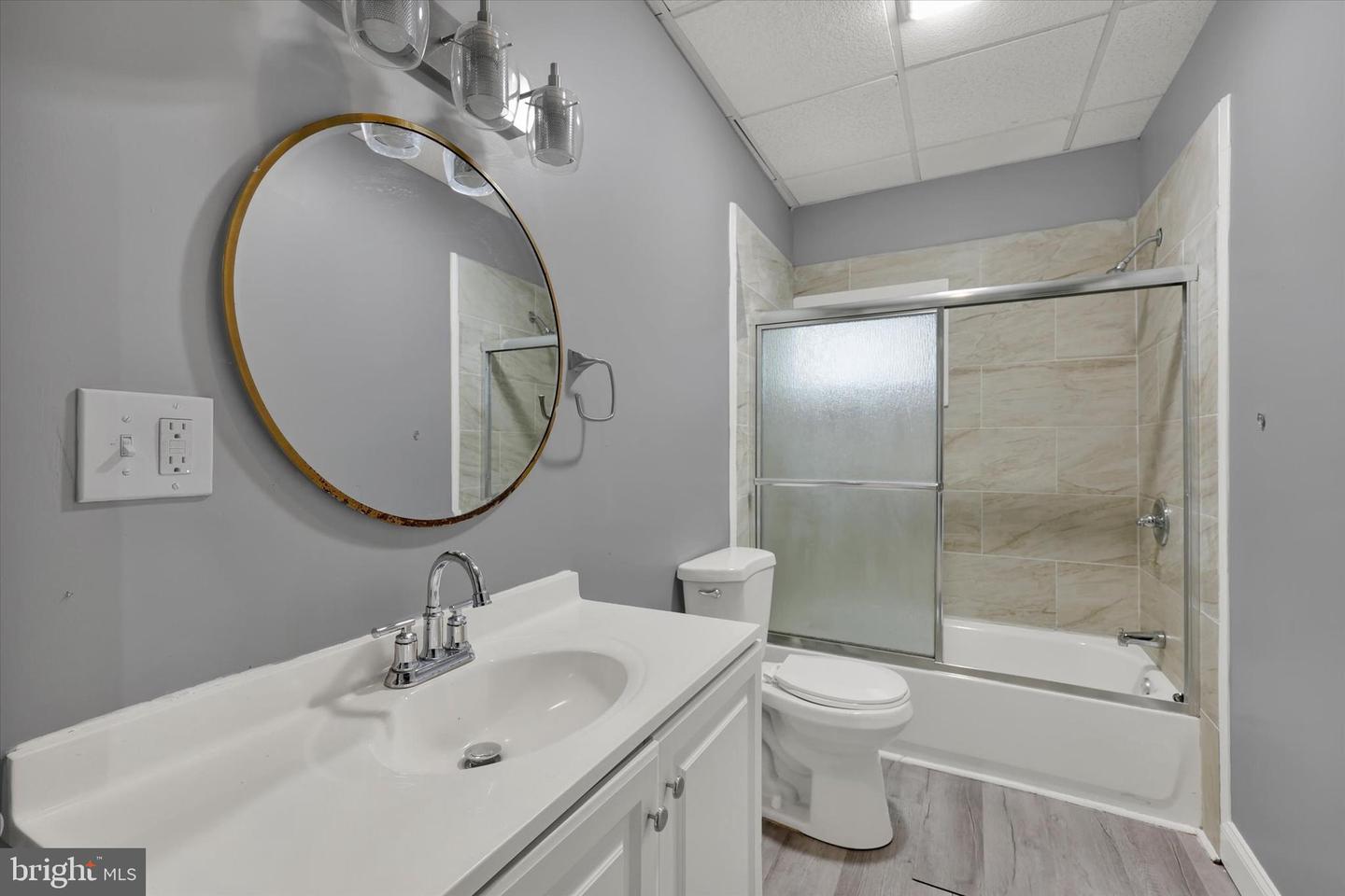 356 E Union St Property Photo 6
