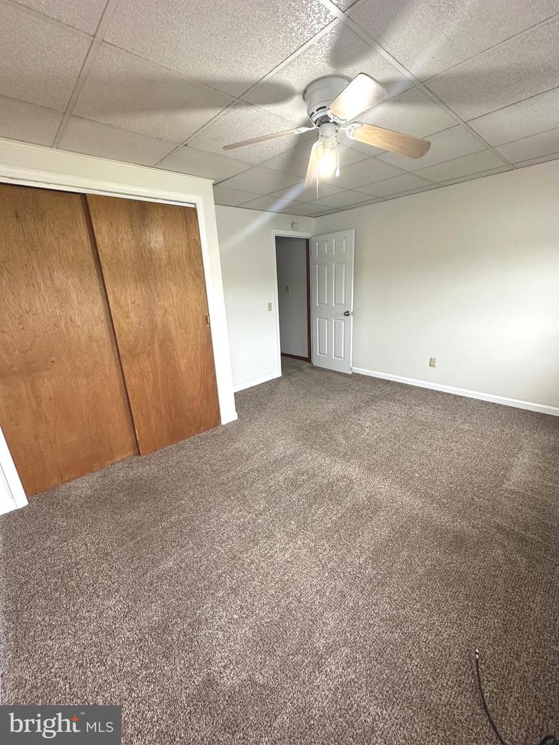 531 W Howard St Property Photo 4
