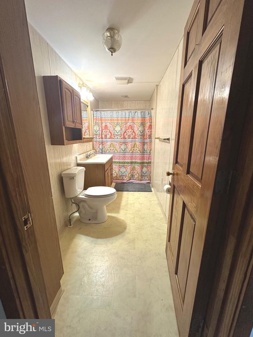 531 W Howard St Property Photo 5