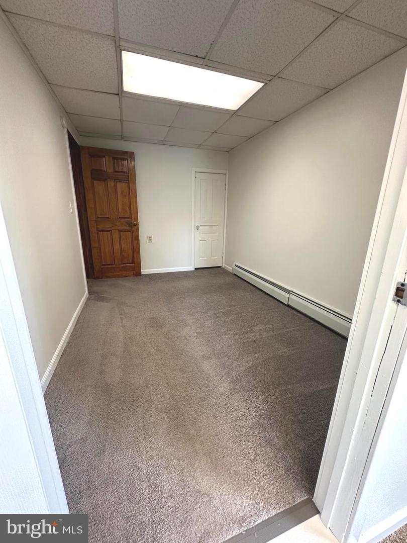 531 W Howard St Property Photo 7