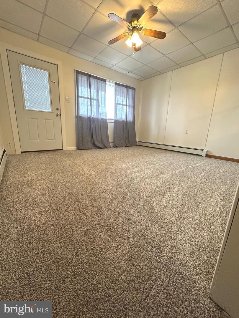 531 W Howard St Property Photo 10