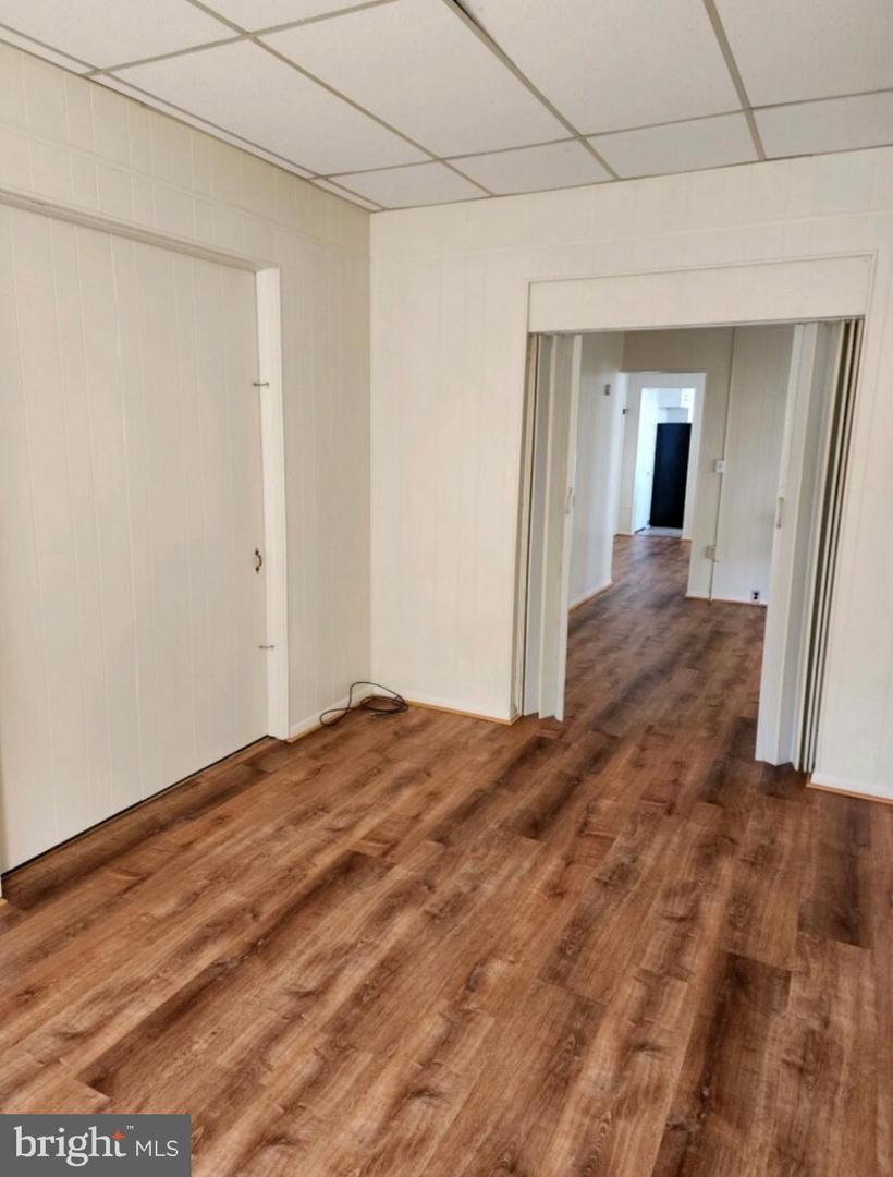 448 Broad St E #1 Property Photo 3