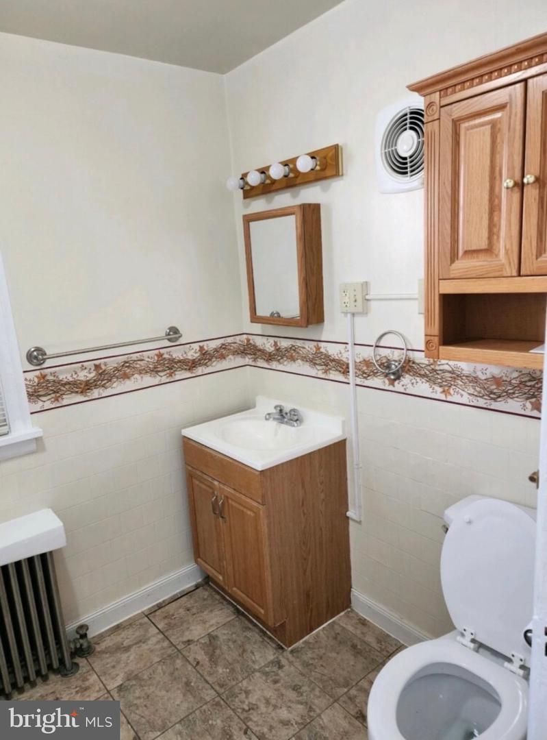 448 Broad St E #1 Property Photo 8