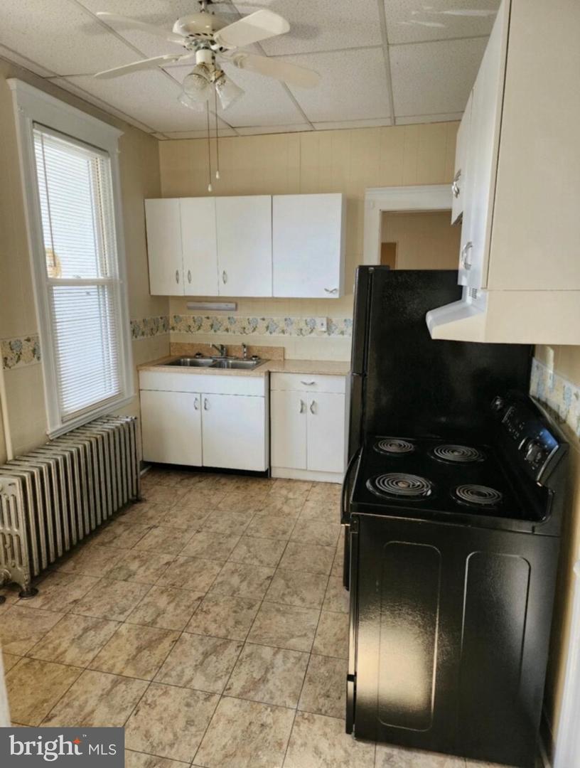 448 Broad St E #1 Property Photo 10