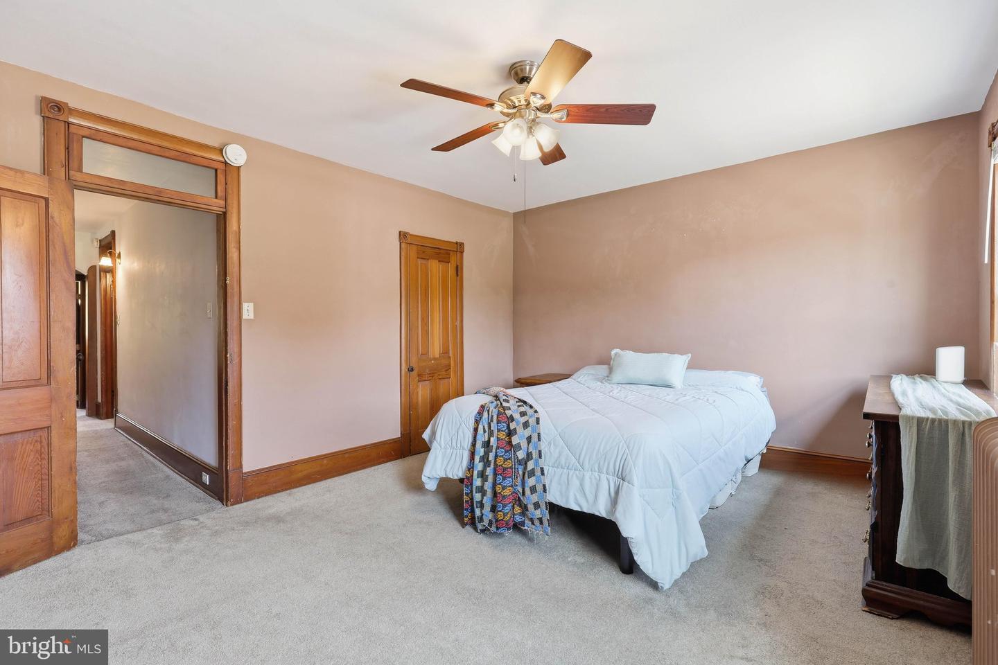 506 W Market St Property Photo 14