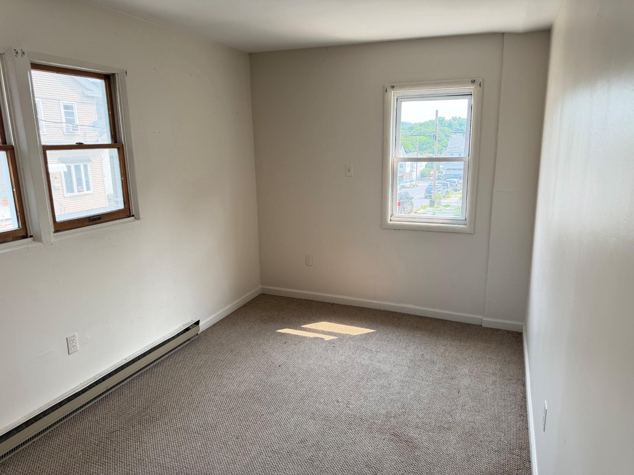 114 E Ruddle St Property Photo 11