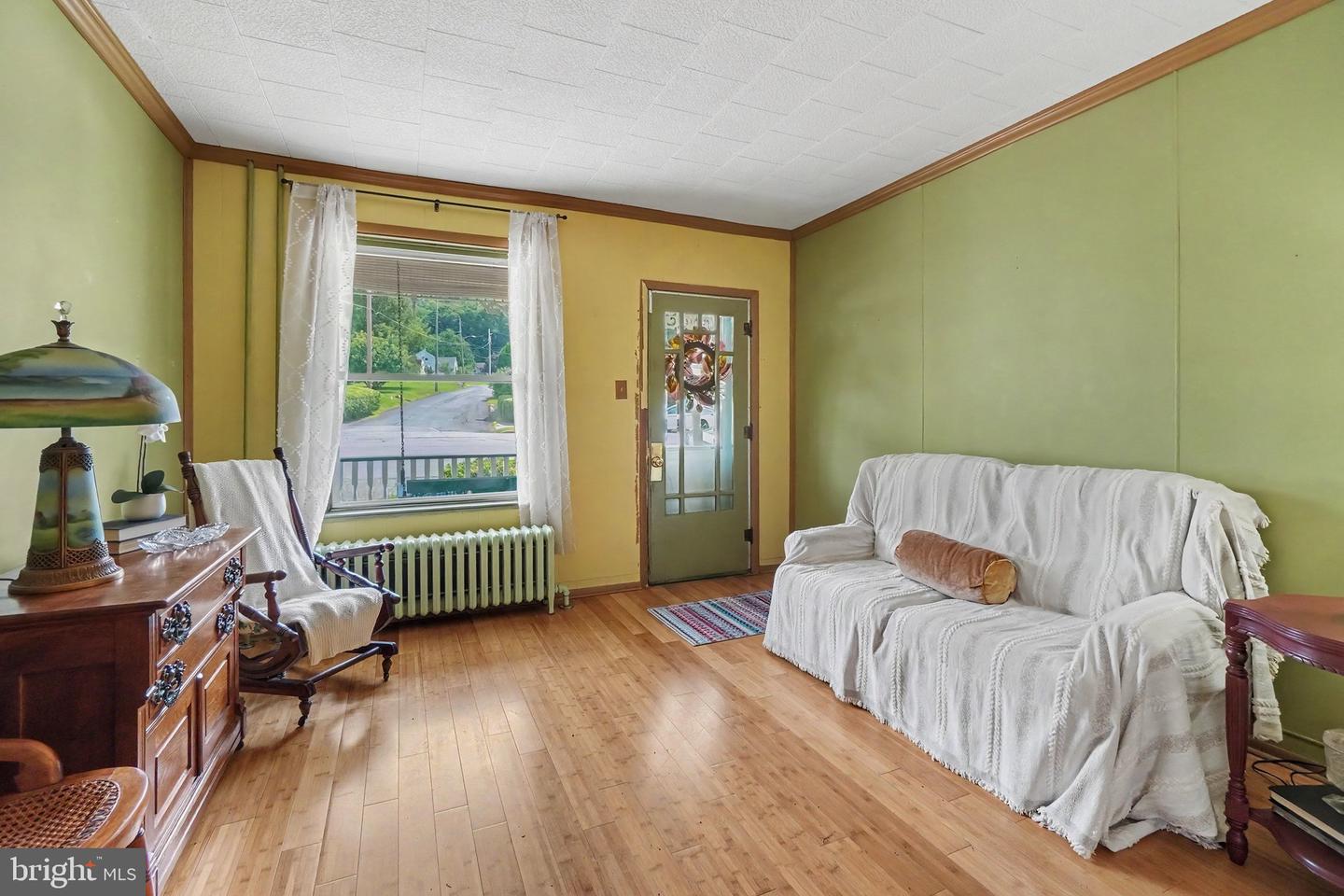 212 E Biddle St Property Photo 4