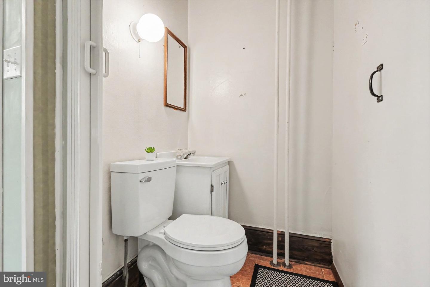 212 E Biddle St Property Photo 13
