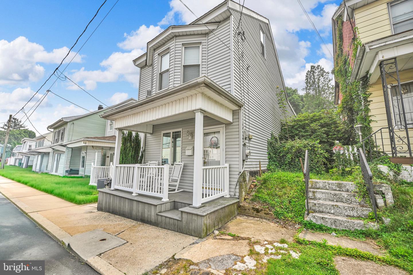 208 S Balliet St Property Photo 1