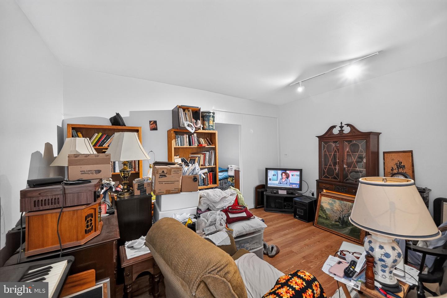 326 W Broad St Property Photo 12