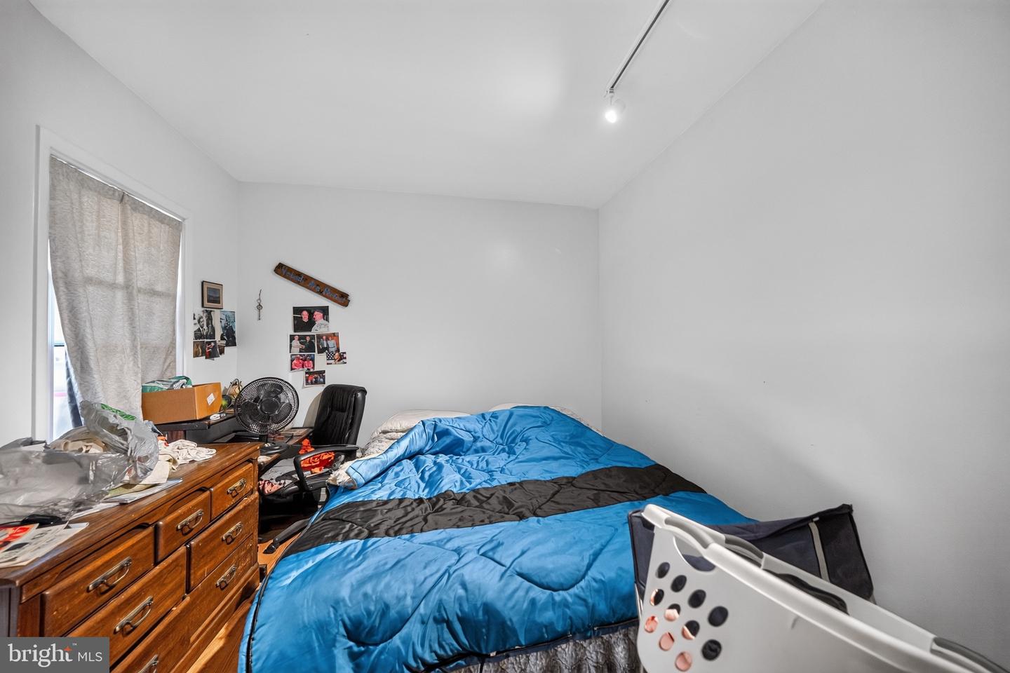 326 W Broad St Property Photo 15