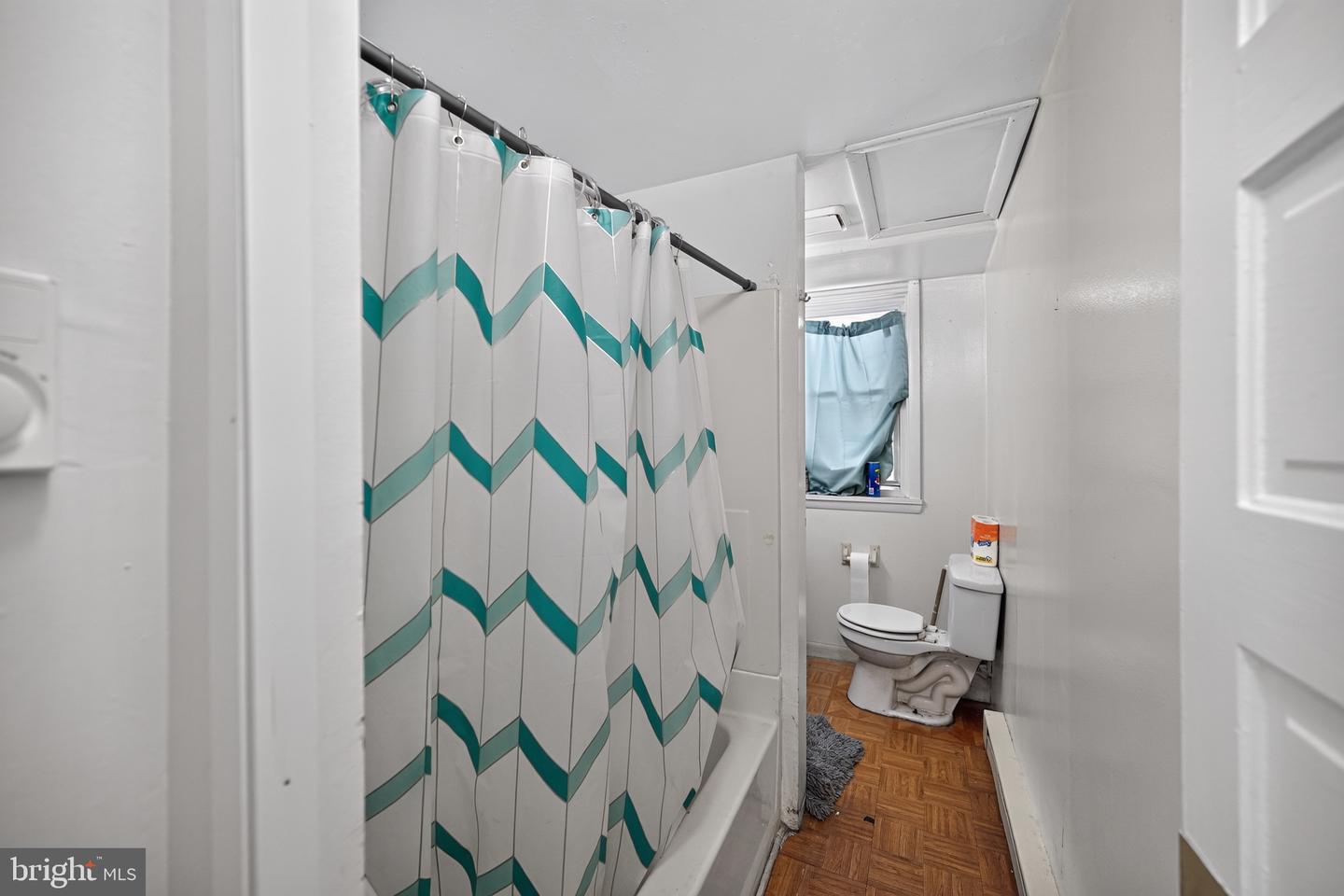 326 W Broad St Property Photo 16