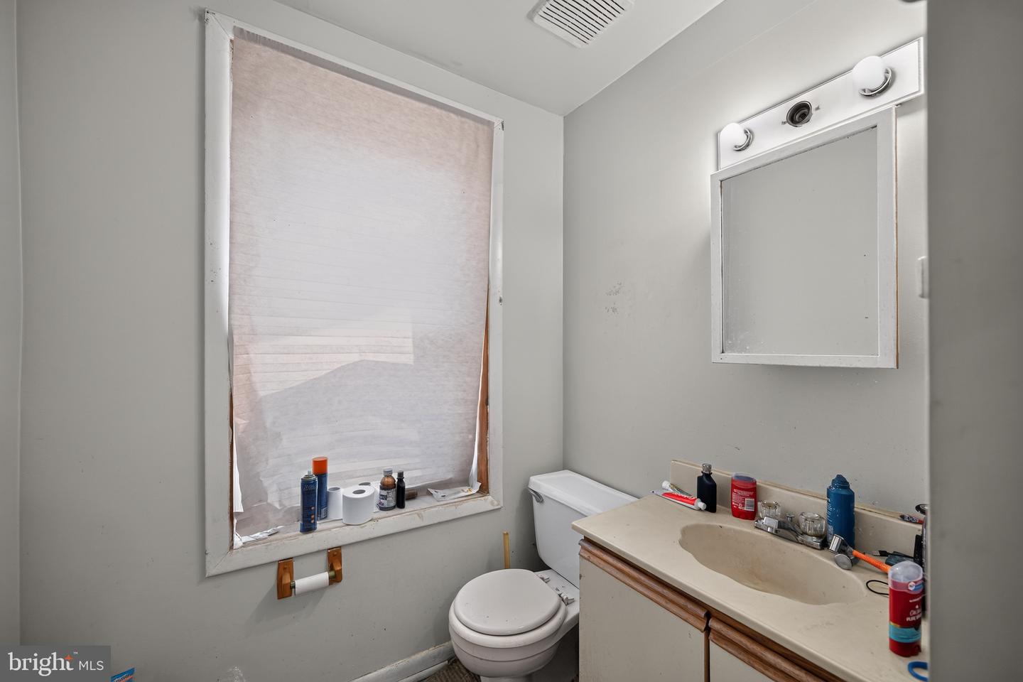 326 W Broad St Property Photo 34