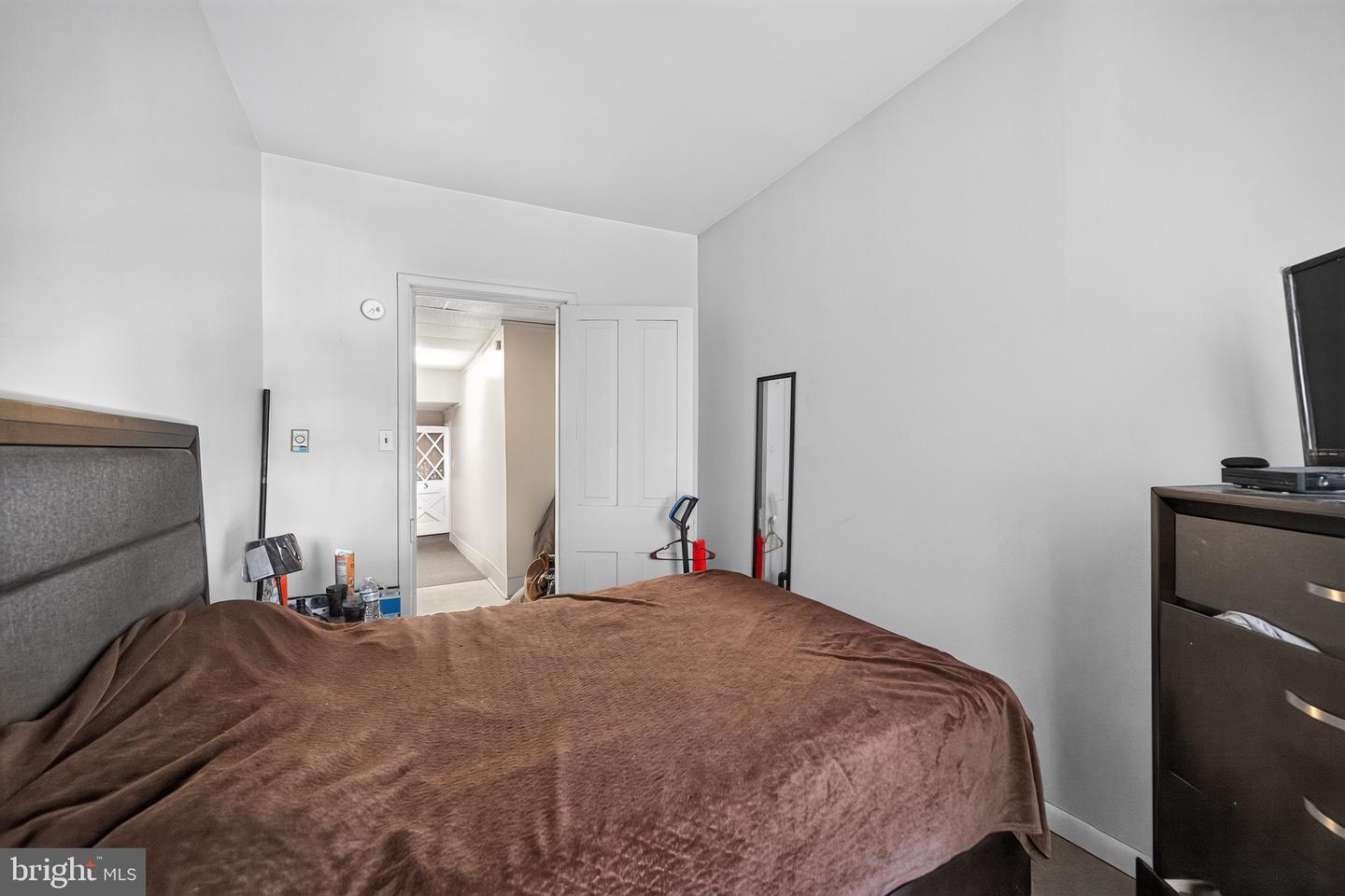 326 W Broad St Property Photo 41