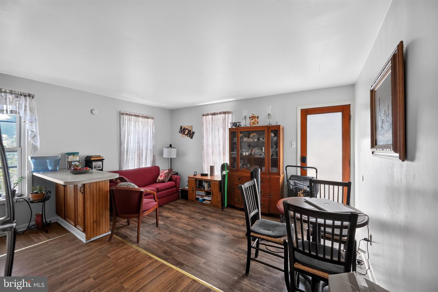 326 W Broad St Property Photo 46