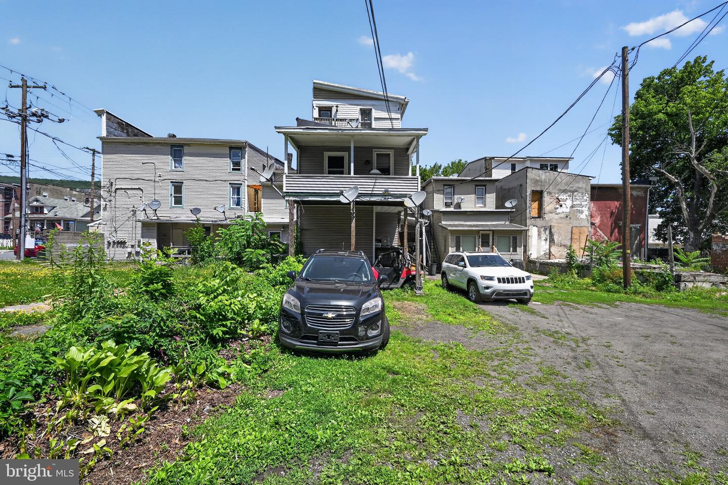 326 W Broad St Property Photo 61