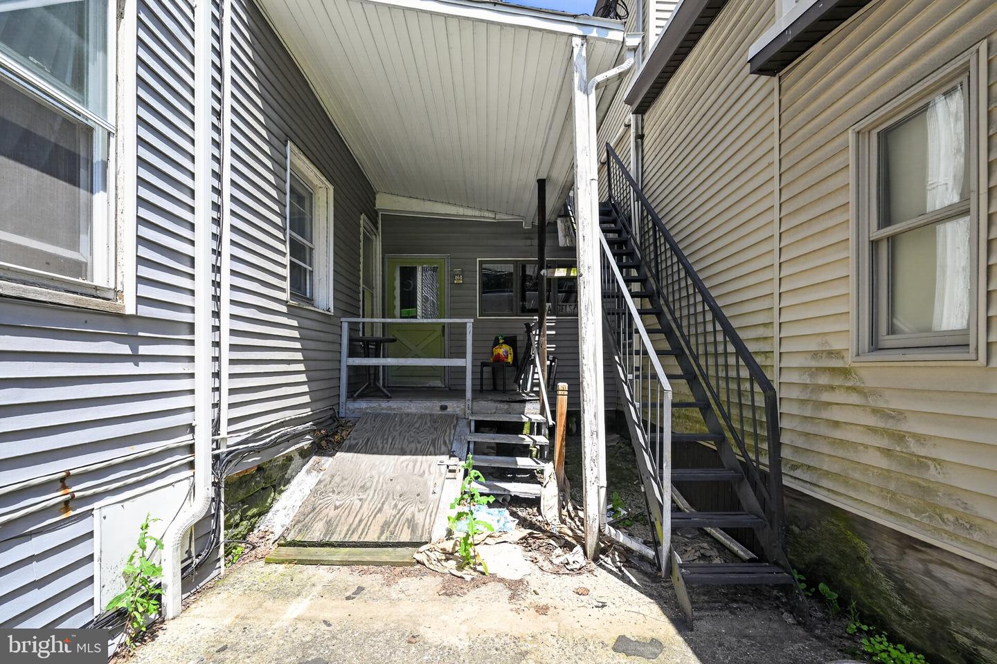 326 W Broad St Property Photo 63