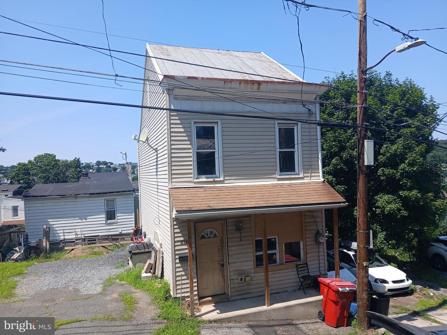 226 Pierce St Property Photo 3